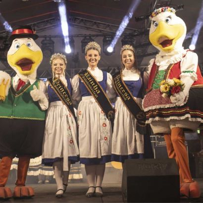 Eleita nova corte da Südoktoberfest