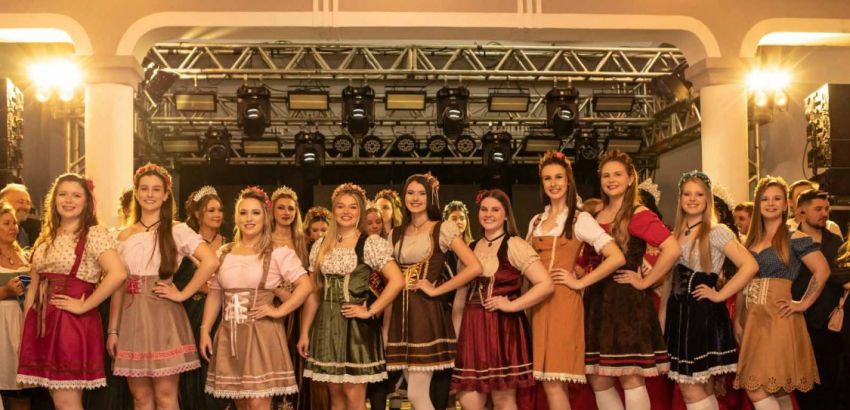 Dez jovens concorrem a rainha da Südoktoberfest